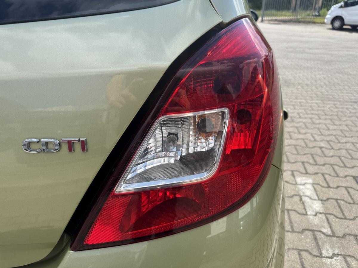 Opel Corsa D original R&uuml;cklicht R&uuml;ckleuchte Schlussleuchte rechts 5-T&uuml;rer Bj.2006